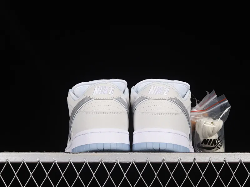 All Categories Nk SB Dunk Series Nk SB Dunk Low Low-top sneakers OG version Concepts x Nk Dunk Low Pro SB "White lobster" Full toe layer white lobster SB low-top sports and leisure sneakers FD8776-100